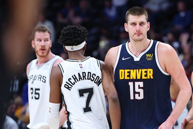 火箭客场对爵士！两队预计首发出炉：伊森取代阿门，主队高塔领衔